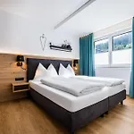Evers Lägenhet